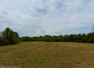 64+- Pastureland West Lincoln School Smithdale MS