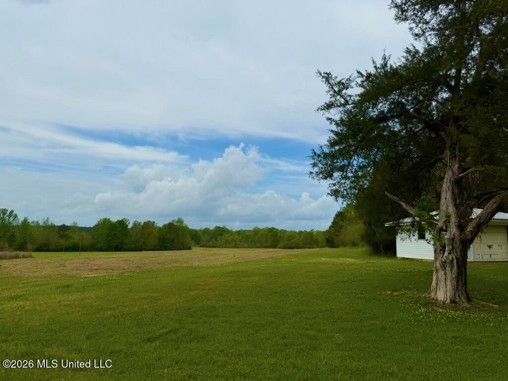 64+- Pastureland West Lincoln School Smithdale MS
