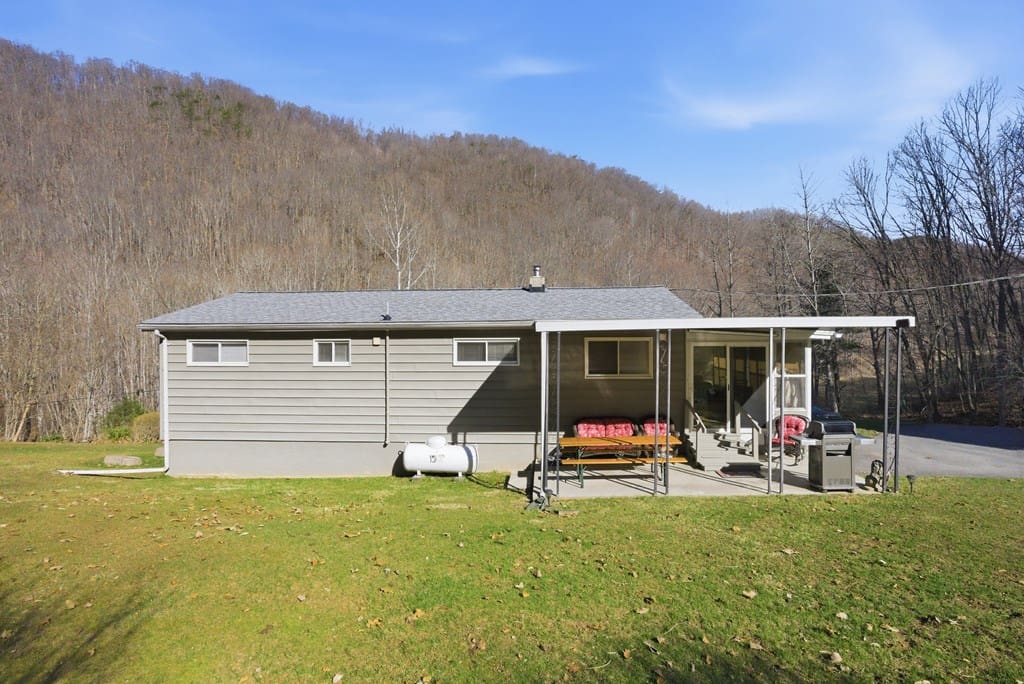 Ultimate Mountain Retreat: 70 Acres Bordering National Forest