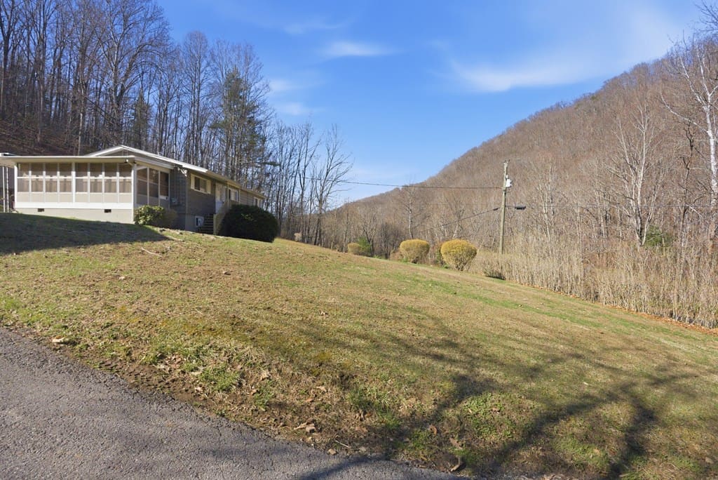 Ultimate Mountain Retreat: 70 Acres Bordering National Forest
