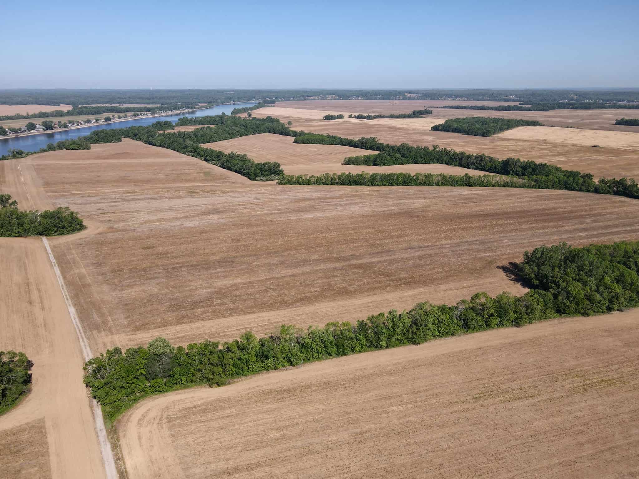 RIVERFRONT LEGACY FARM | 700 ACRES ± | LAND FOR SALE IN TN
