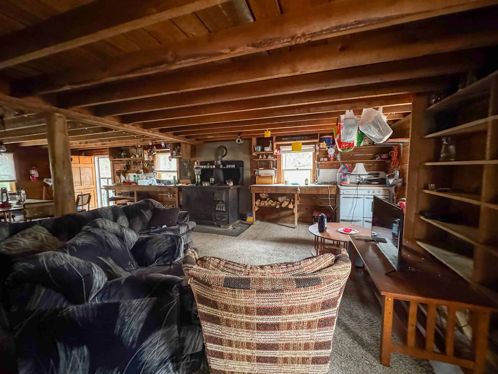Cozy Cabin on 20 Acres: A Hunter’s Paradise and Family Retreat