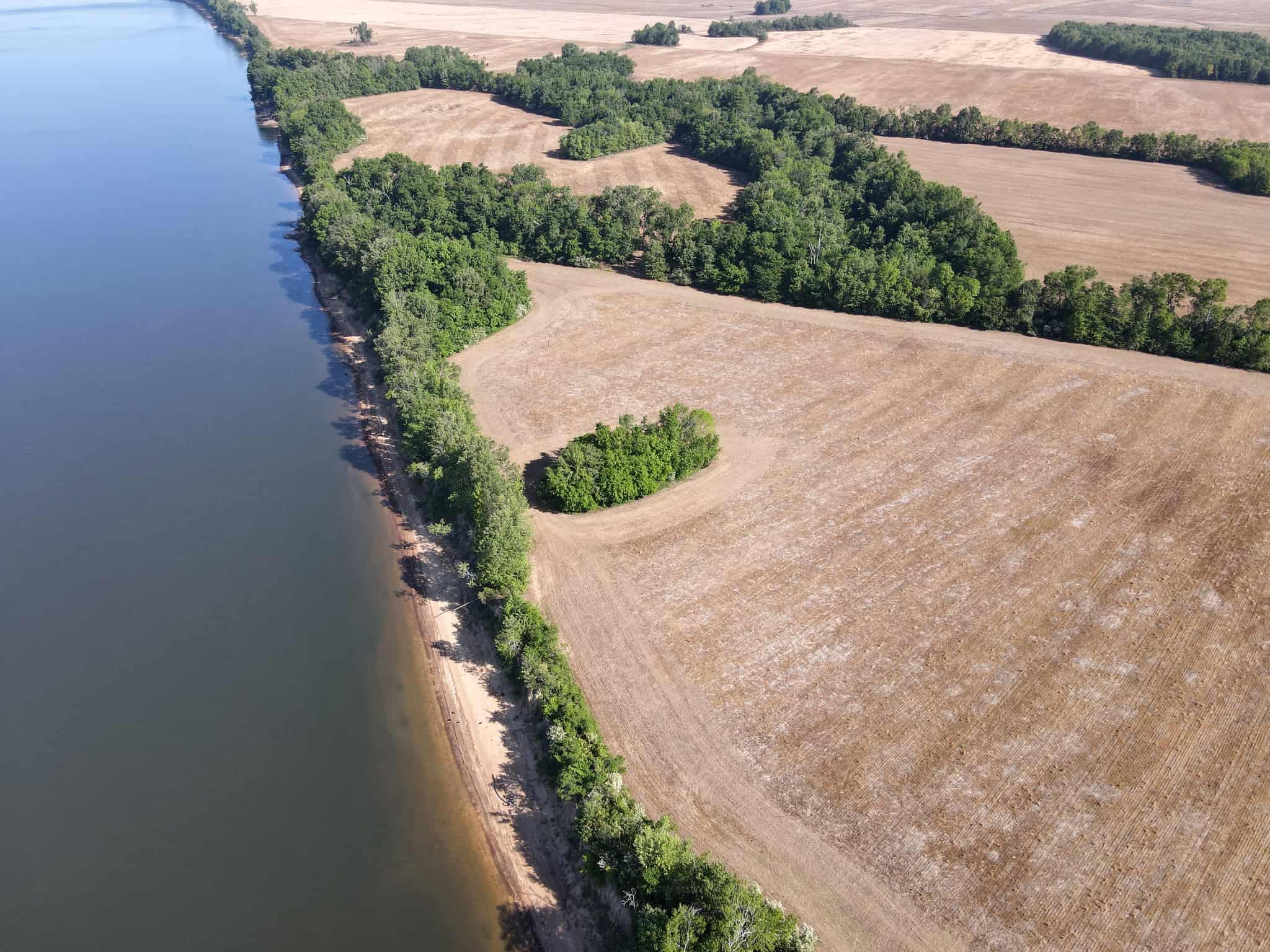 RIVERFRONT LEGACY FARM | 700 ACRES ± | LAND FOR SALE IN TN