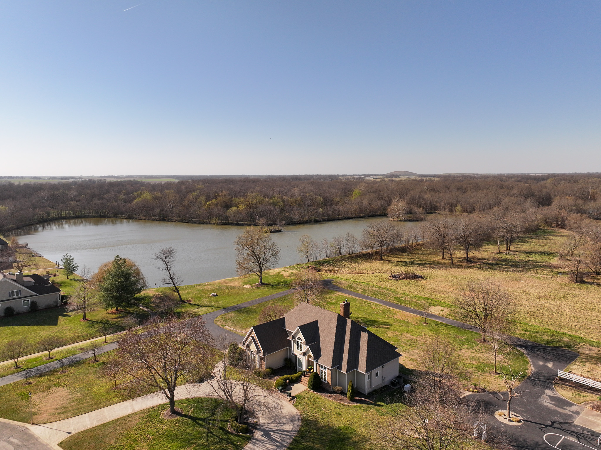 304 REAVLEY DR, LAMAR, MO, 64759-1003