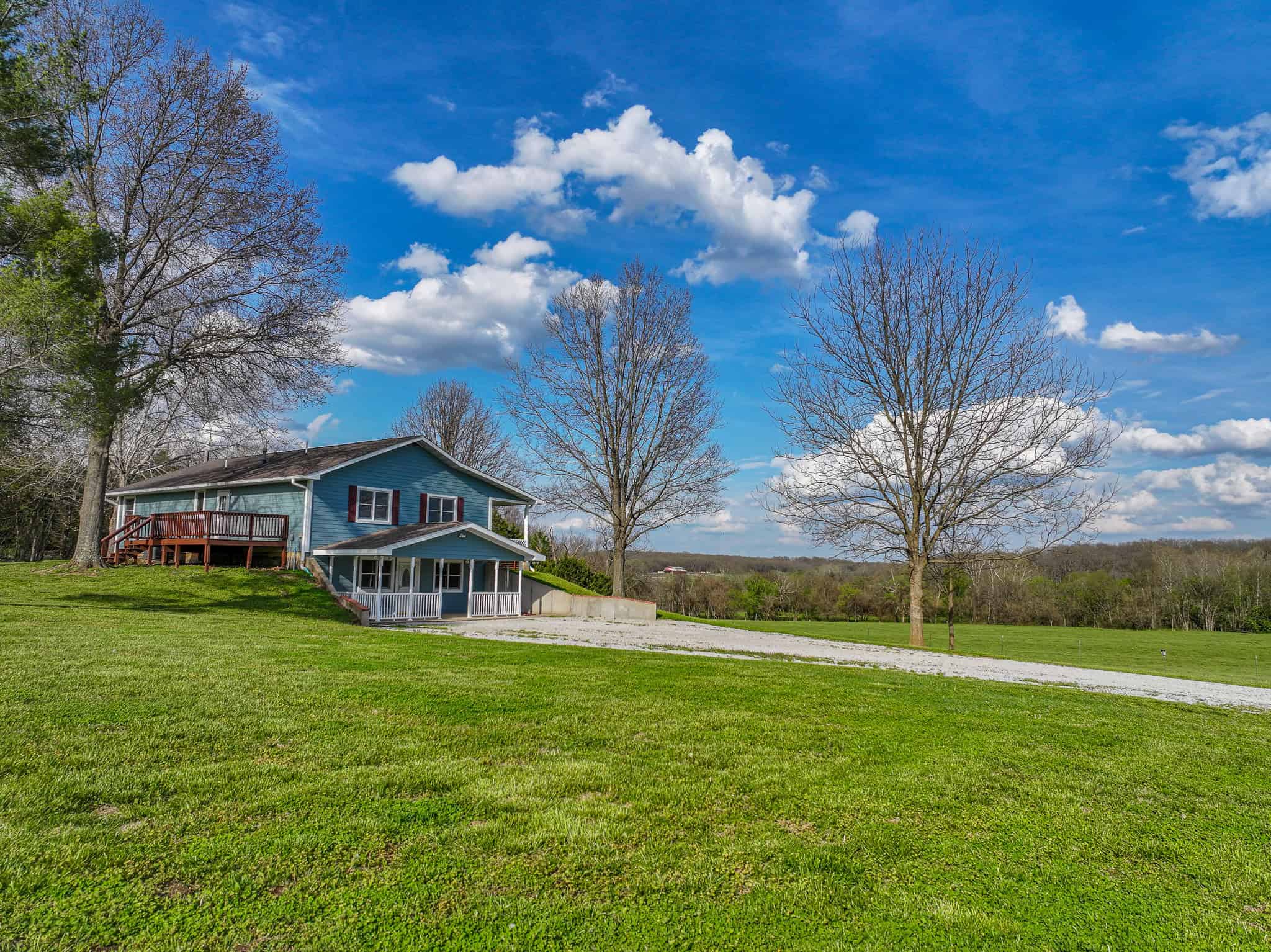 Home on acreage for sale Collins MO
