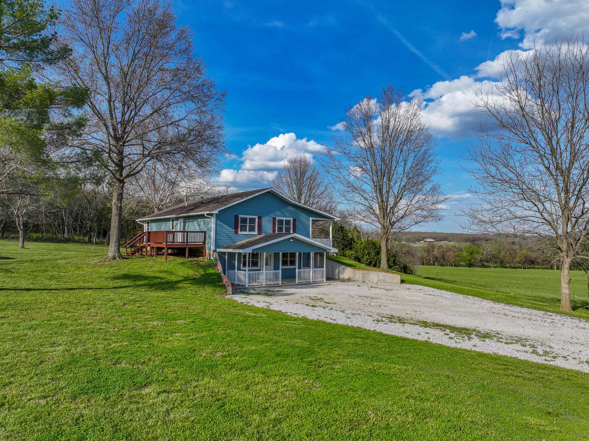 Home on acreage for sale Collins MO