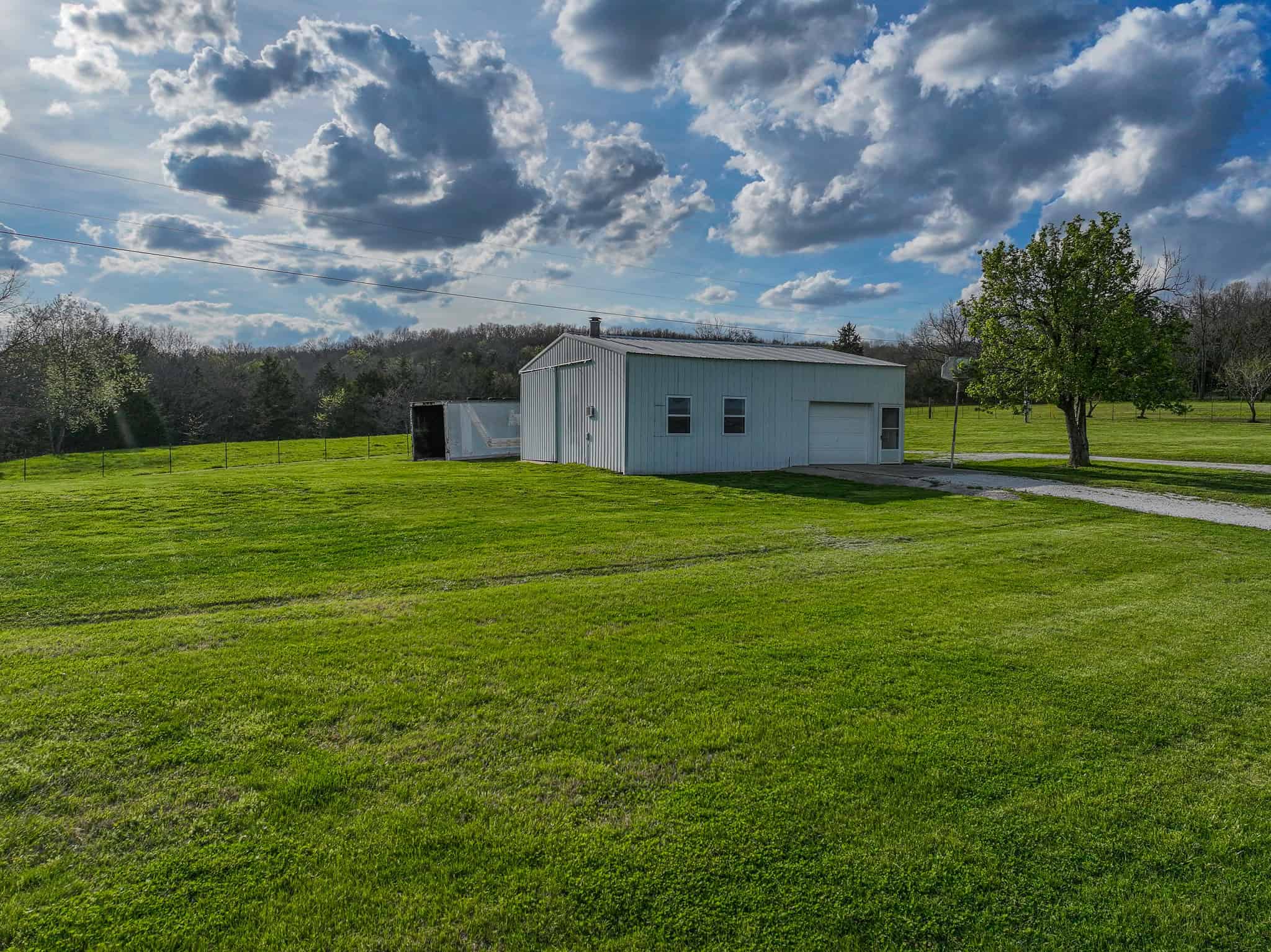 Home on acreage for sale Collins MO