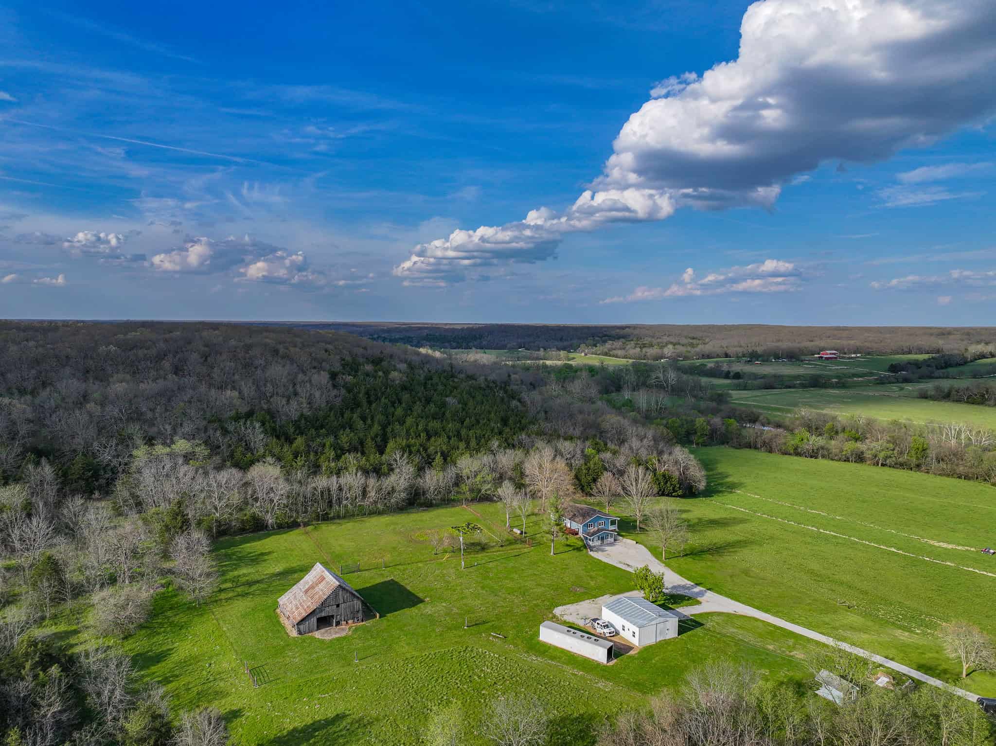 Home on acreage for sale Collins MO