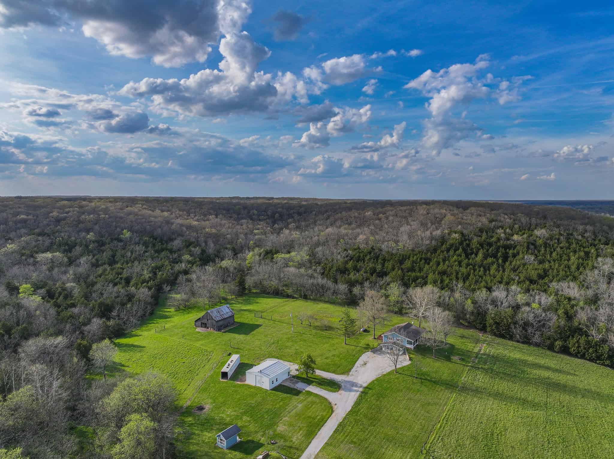 Home on acreage for sale Collins MO