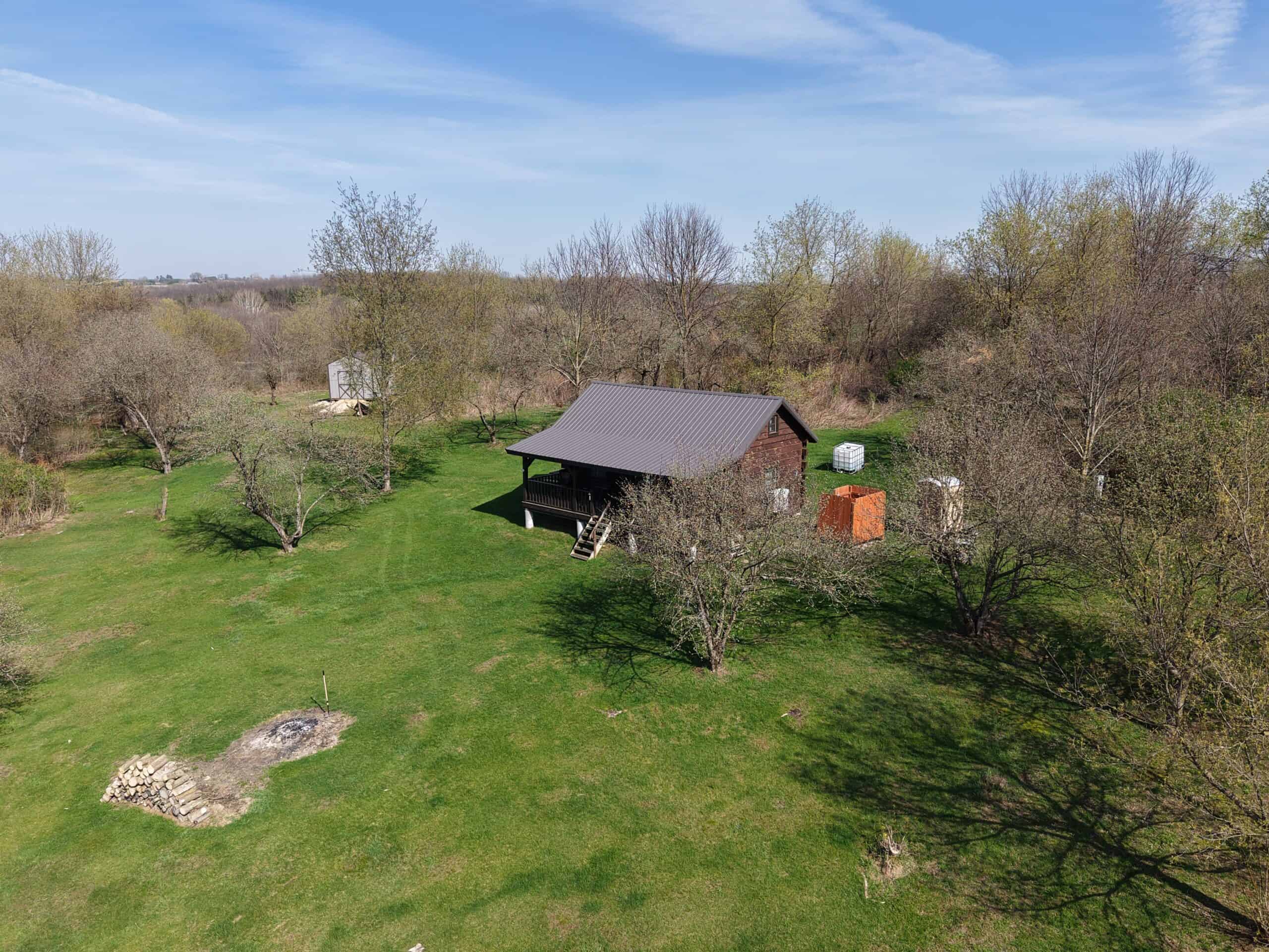 Log Cabin in SW Wisconsin Driftless Region on 10 Acres
