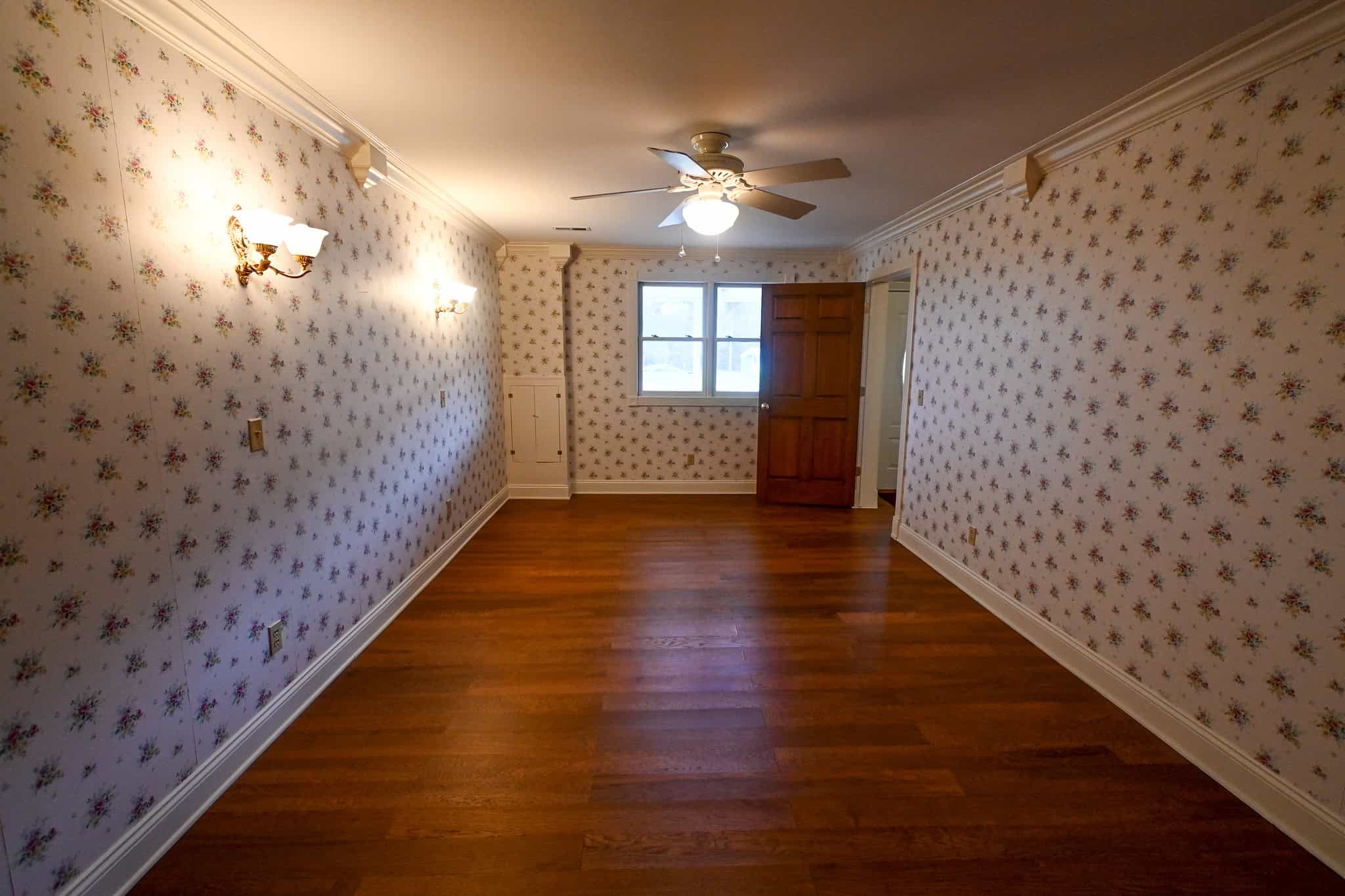 Home on acreage for sale Collins MO