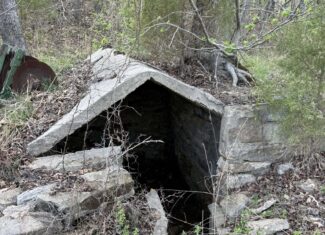 HUNTING LAND IN THE OZARK MOUNTAINS