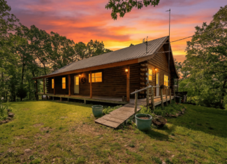 3804 MC 6074, Flippin, Arkansas