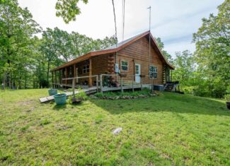 3804 MC 6074, Flippin, Arkansas