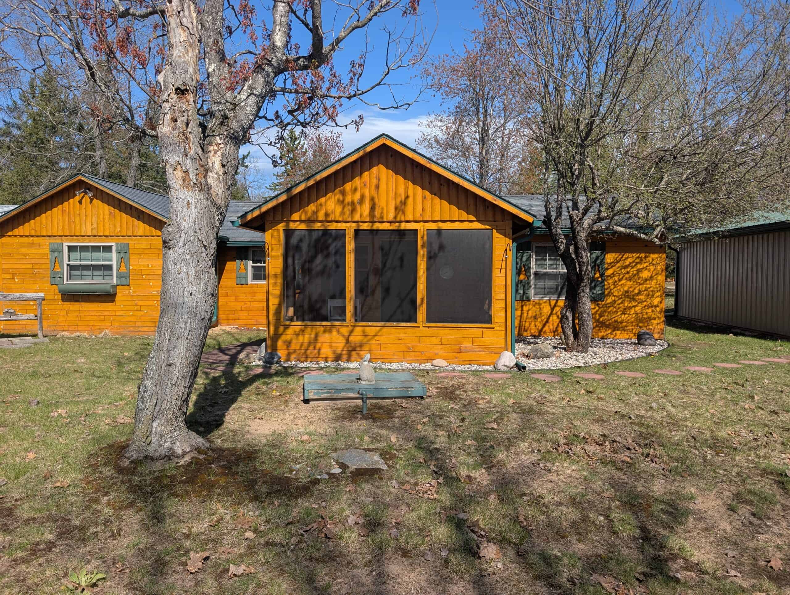 Northern MI 2-Bedroom Cabin in Canada Creek Ranch, Atlanta MI