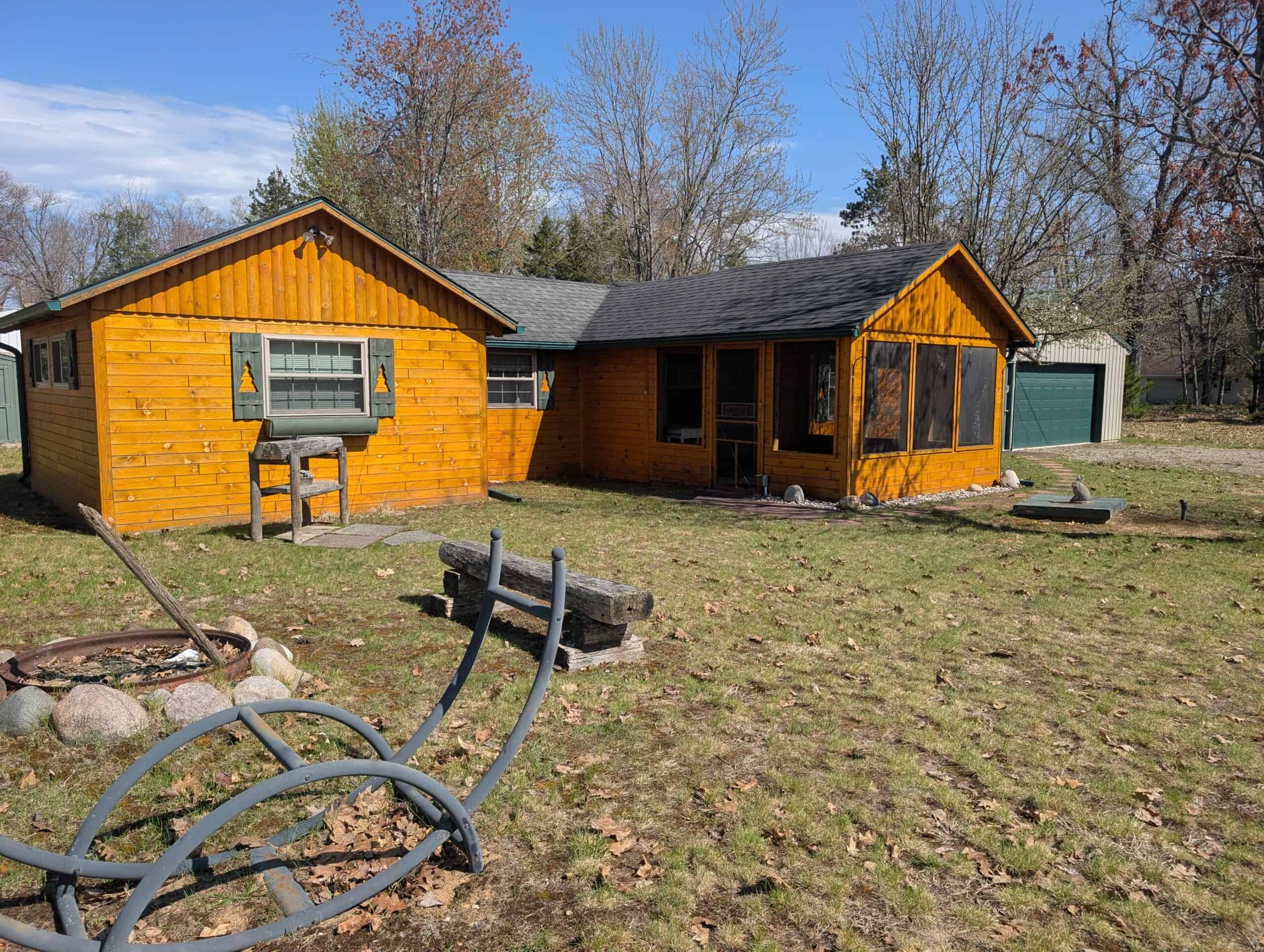 Northern MI 2-Bedroom Cabin in Canada Creek Ranch, Atlanta MI