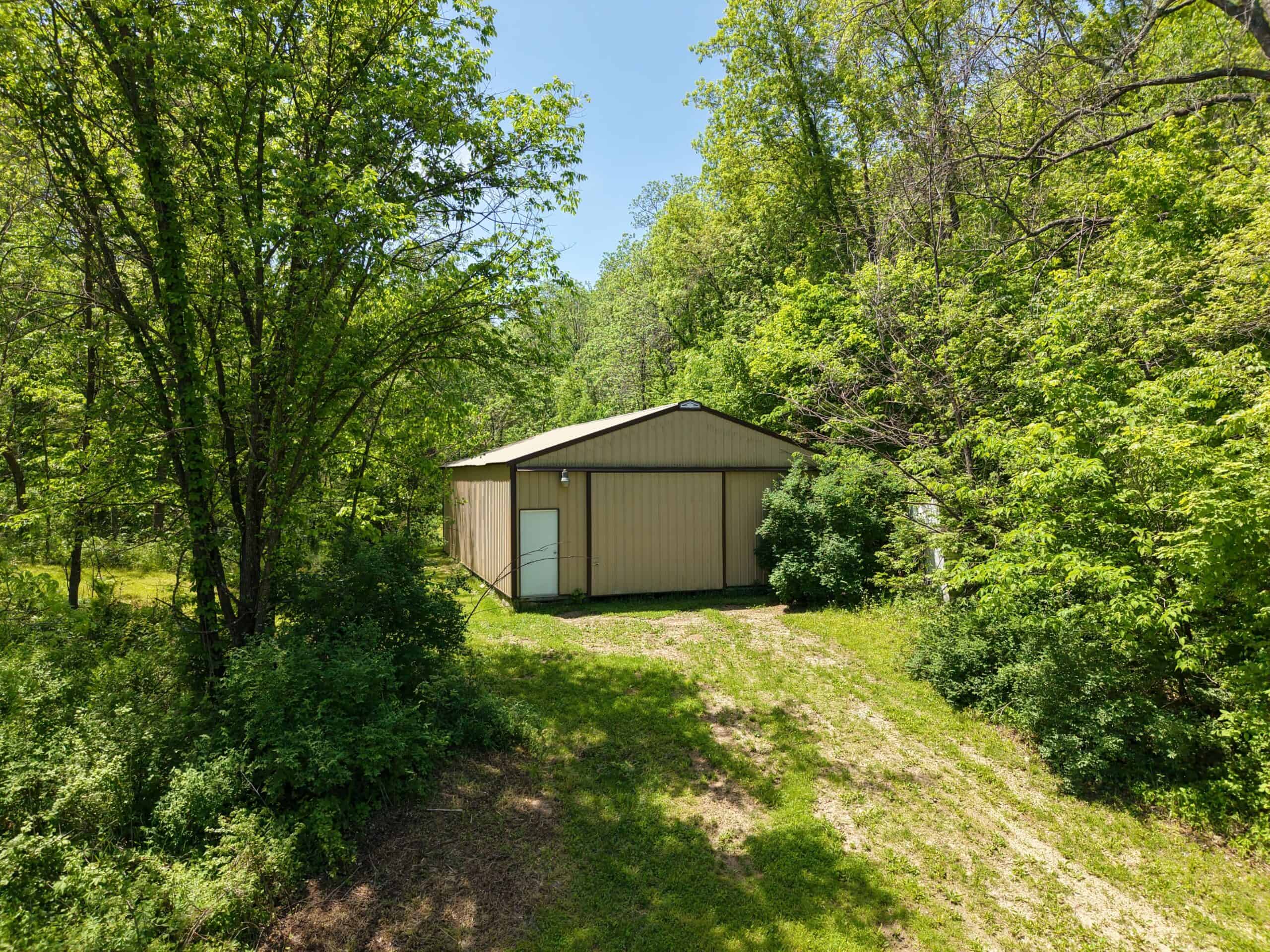 SW Wisconsin Country Home, 30.53 Wooded Acres (Driftless Region)