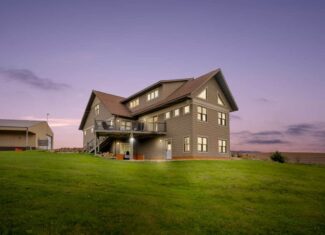 92-Acre Driftless Region Luxury Hunting Estate for Sale in Richland County, Wisconsin | Custom Home, Trophy Whitetails & Ridge-Top Views