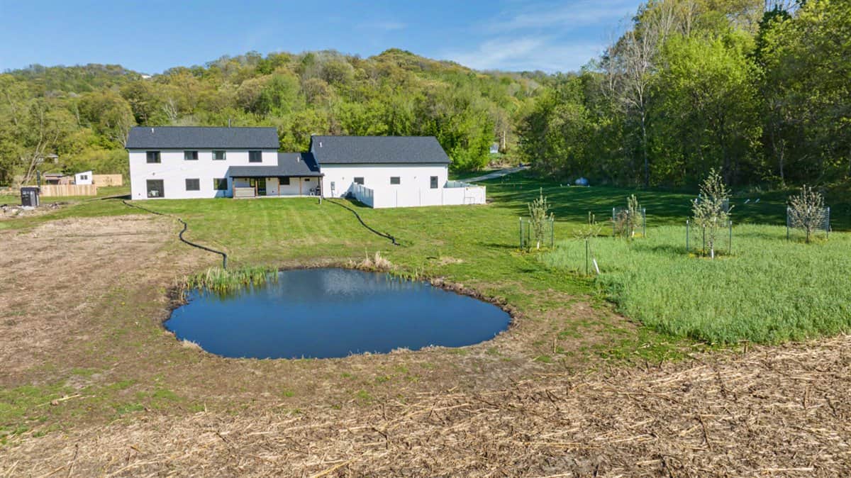 Luxury rural living in the heart of Wisconsin’s scenic Coulee Region