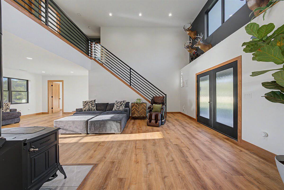 Luxury rural living in the heart of Wisconsin’s scenic Coulee Region
