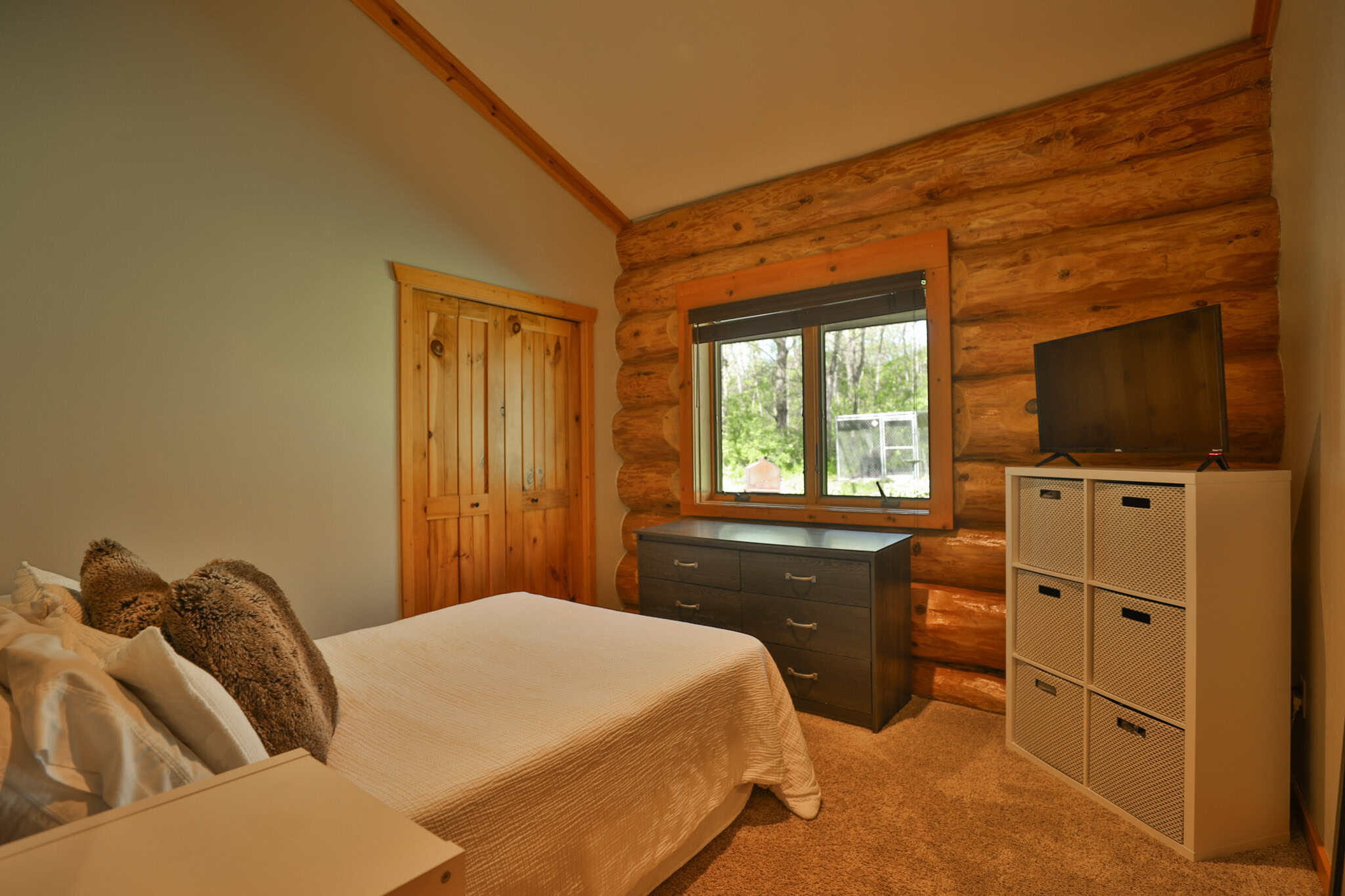 30-Acre Luxury Log Estate | Trophy Whitetail Sanctuary & Private Legacy Retreat in Argyle