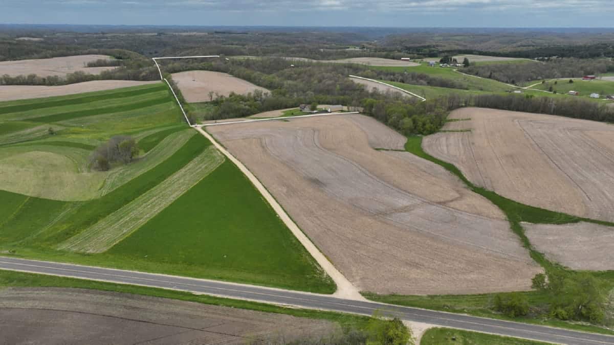 92-Acre Driftless Region Luxury Hunting Estate for Sale in Richland County, Wisconsin | Custom Home, Trophy Whitetails & Ridge-Top Views