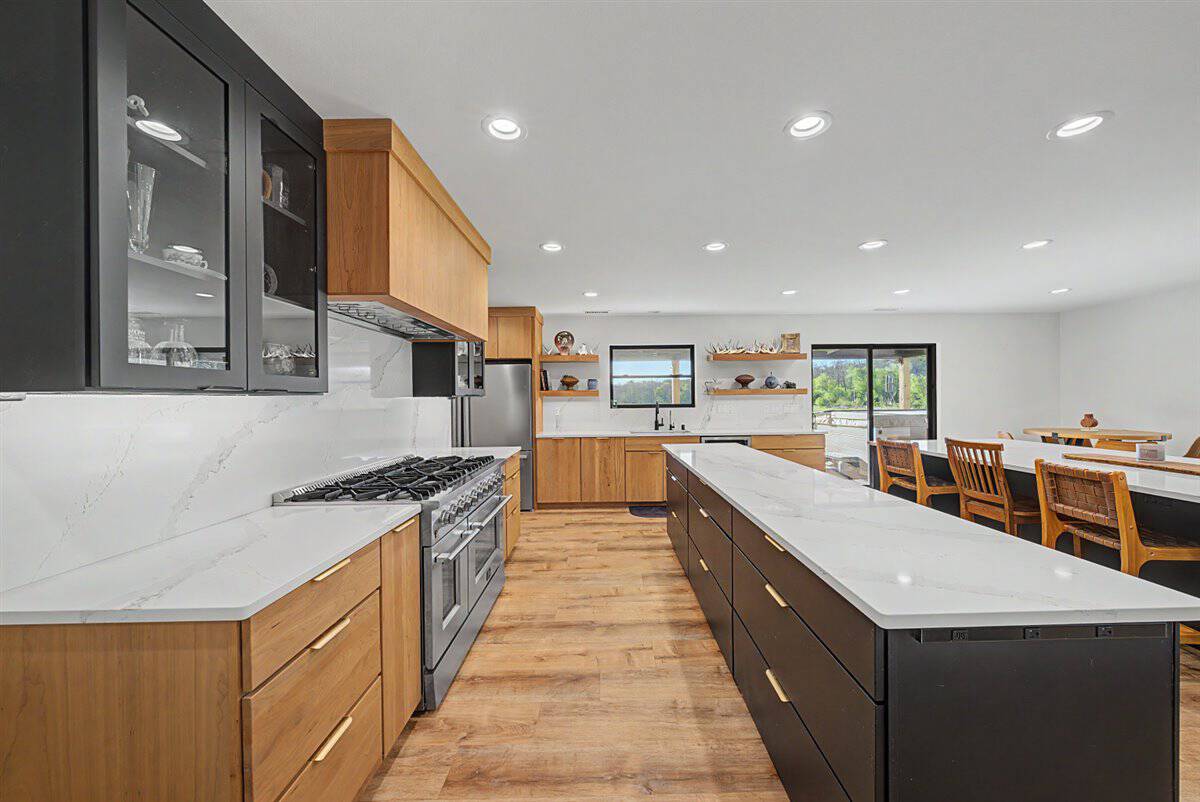 Luxury rural living in the heart of Wisconsin’s scenic Coulee Region