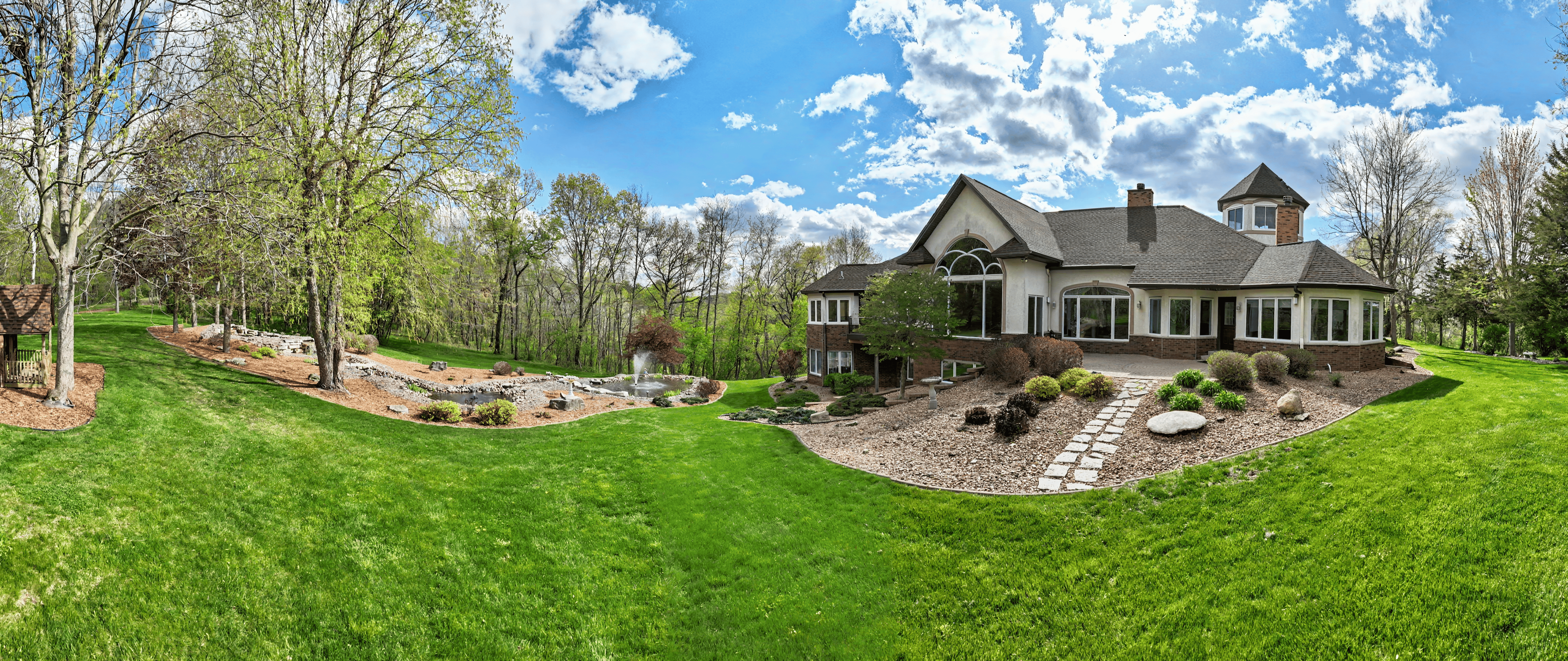 Extraordinary 35-Acre Executive Estate in La Crosse WI