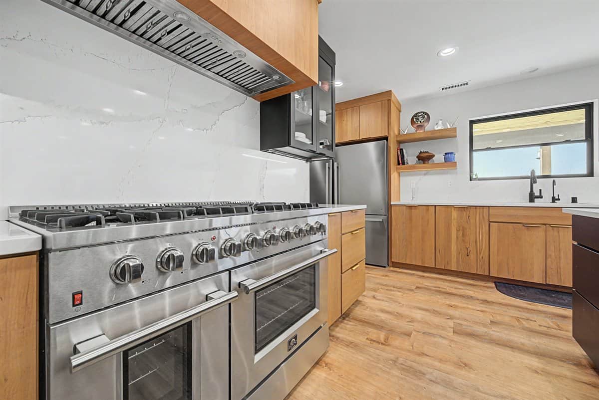 Luxury rural living in the heart of Wisconsin’s scenic Coulee Region