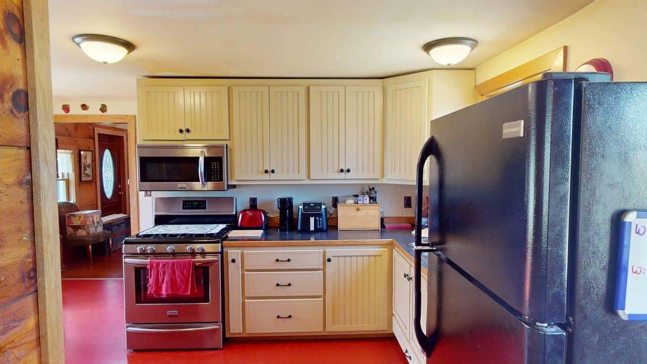 Bungalow Style Home with 53 Acres – Kingman, Maine