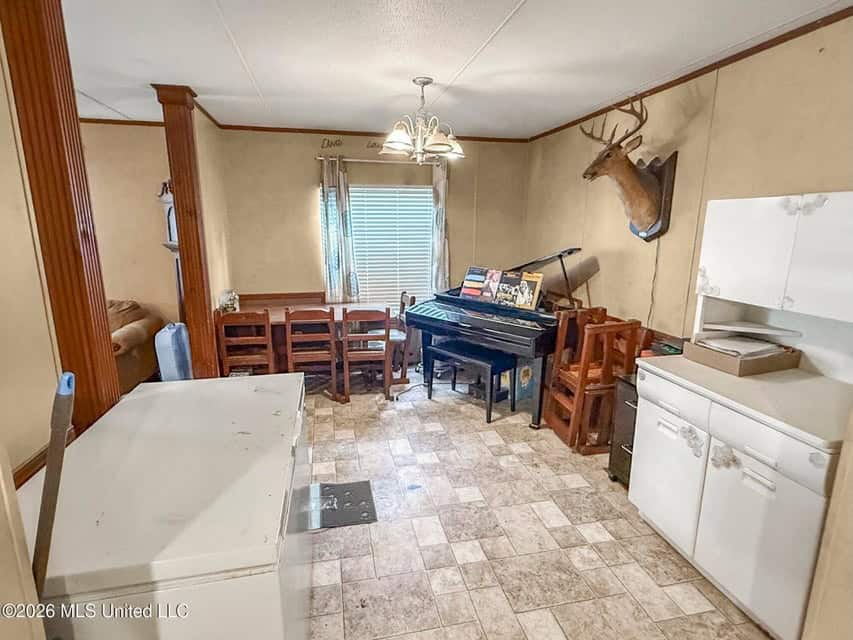 Home and Mobile Home for Sale on 25 Acres in Hinds County