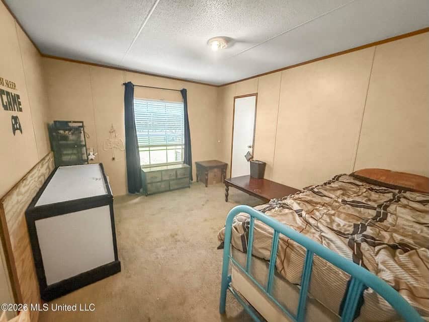 Home and Mobile Home for Sale on 25 Acres in Hinds County