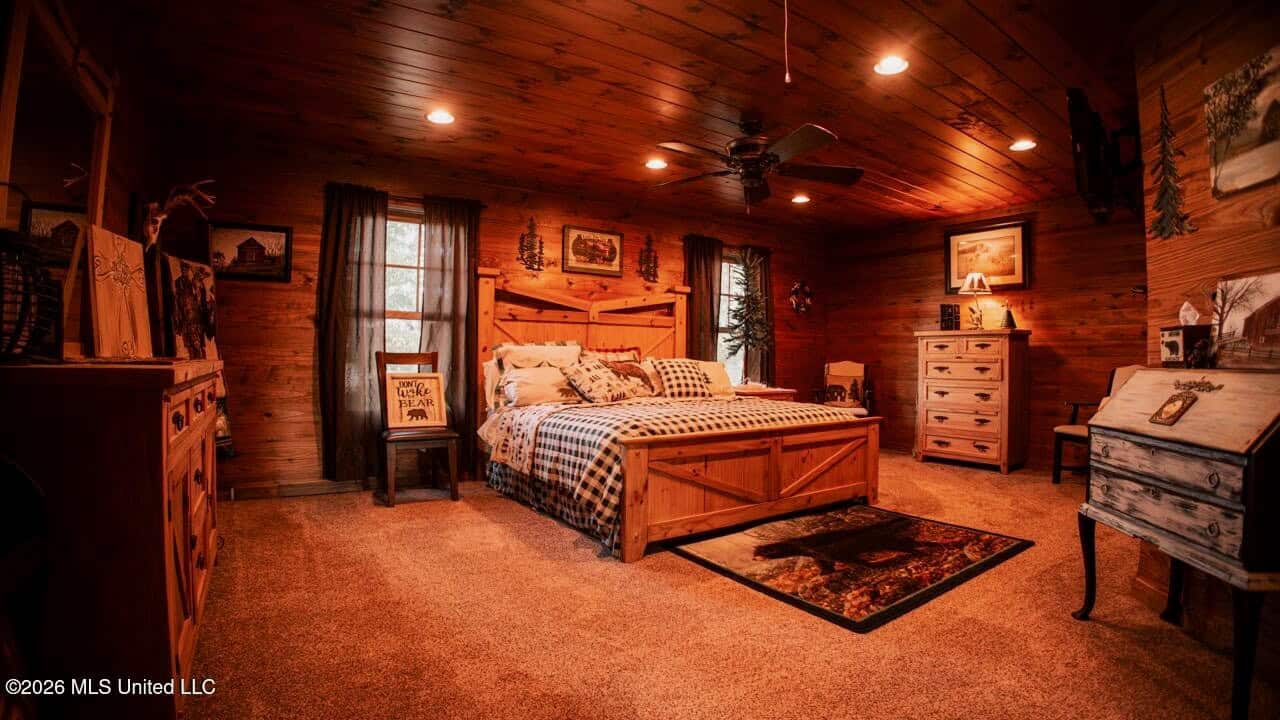 Luxury Estate on 98 Acres in Camden, AL