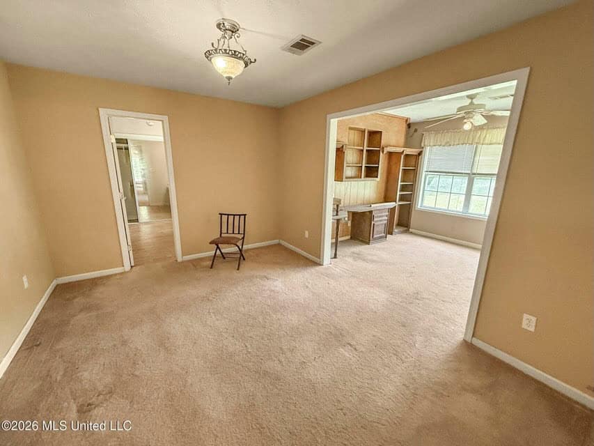 Home and Mobile Home for Sale on 25 Acres in Hinds County