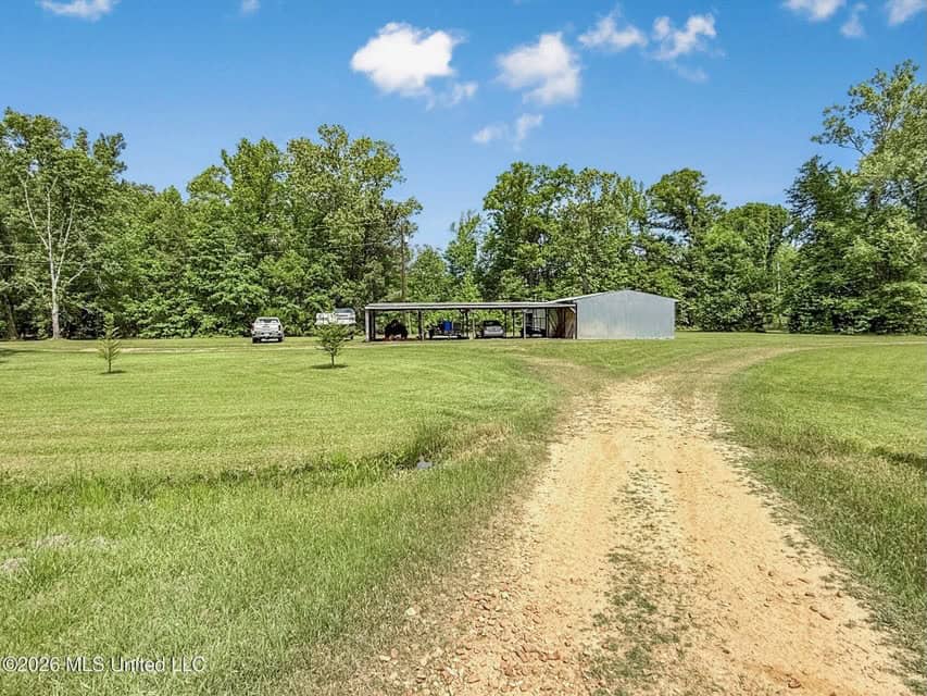 Home and Mobile Home for Sale on 25 Acres in Hinds County