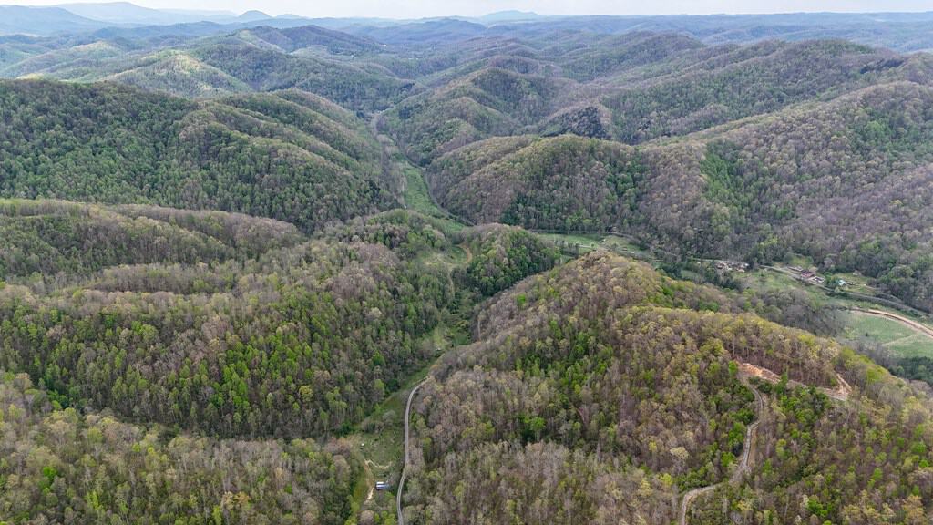 1,200-Acre Tazewell Mountain Legacy: The Dry Fork Estate