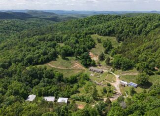HOME AND LARGE ACREAGE FOR SALE IN NORTH CENTRAL ARKANSAS