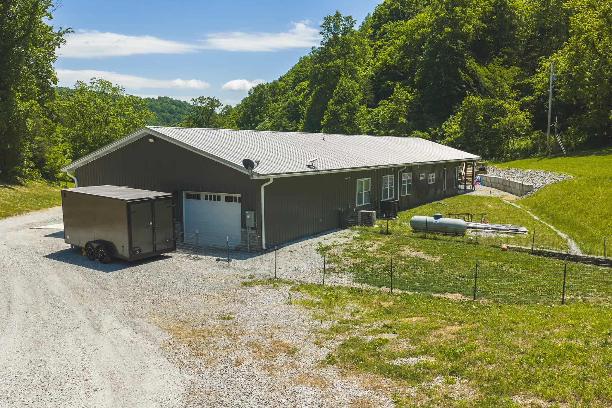 Three Bedrooms? Try Seven Rooms of Unlimited Potential. East TN-Claiborne County Hunting Lodge