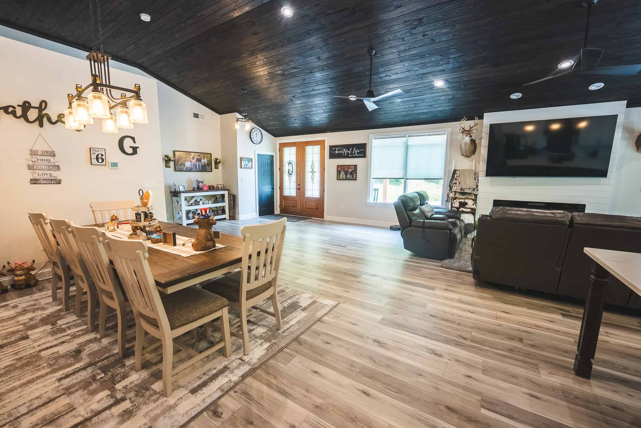 Three Bedrooms? Try Seven Rooms of Unlimited Potential. East TN-Claiborne County Hunting Lodge