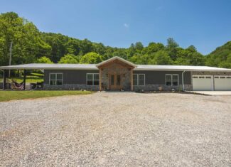 Three Bedrooms? Try Seven Rooms of Unlimited Potential. East TN-Claiborne County Hunting Lodge