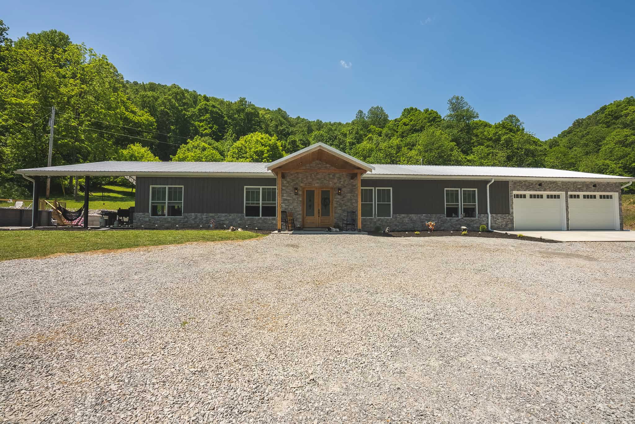 Three Bedrooms? Try Seven Rooms of Unlimited Potential. East TN-Claiborne County Hunting Lodge
