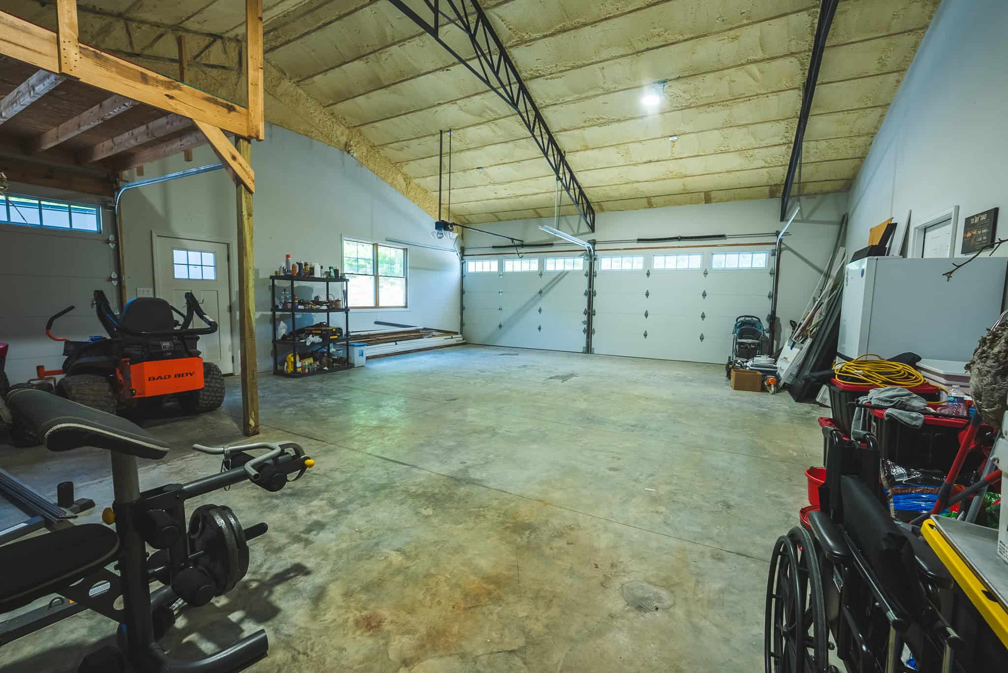 Three Bedrooms? Try Seven Rooms of Unlimited Potential. East TN-Claiborne County Hunting Lodge