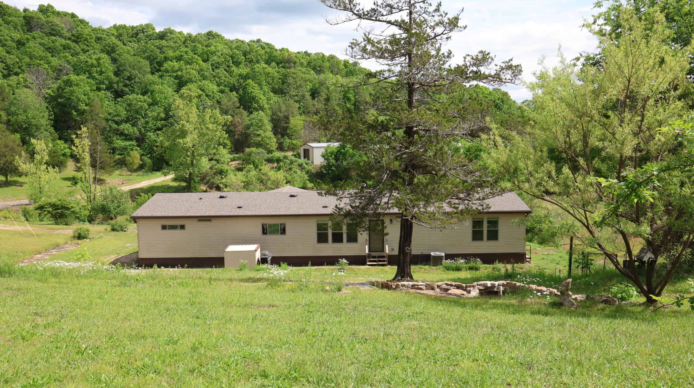 HOME AND LARGE ACREAGE FOR SALE IN NORTH CENTRAL ARKANSAS