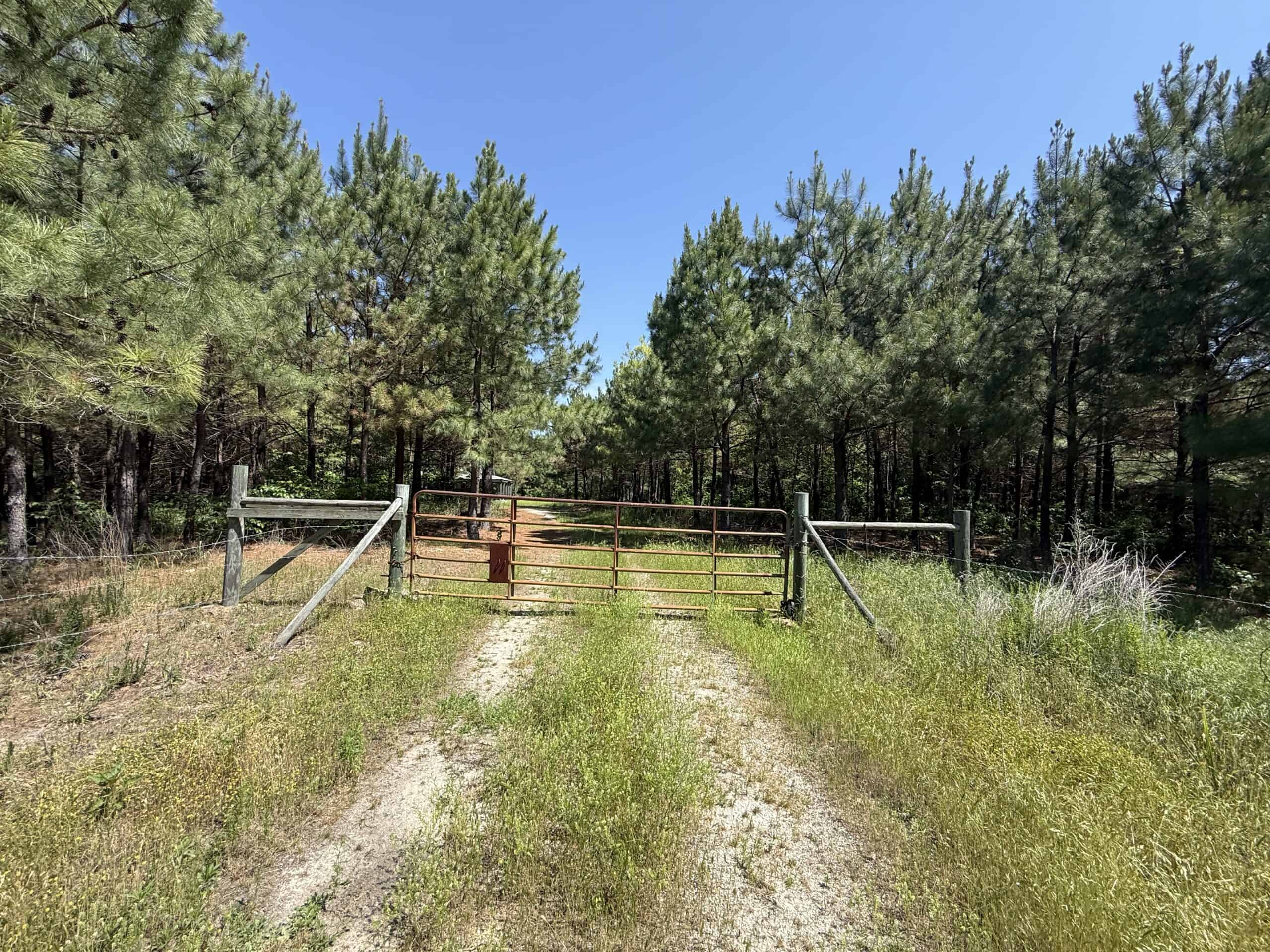 CABIN WITH HUNTING LAND FOR SALE IN NORTH CENTRAL ARKANSAS
