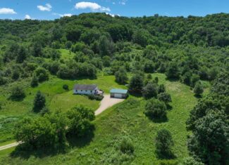 Scenic Country Home & Trophy Whitetail Retreat Near Wildcat Mountain State Park – 21.78 Acres in Vernon County, Wisconsin