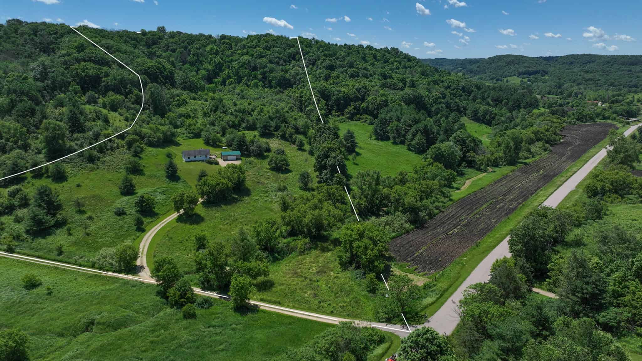 Scenic Country Home & Trophy Whitetail Retreat Near Wildcat Mountain State Park – 21.78 Acres in Vernon County, Wisconsin