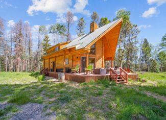 Cabin retreat in Mountains with Hiking, Hunting, and Fishing