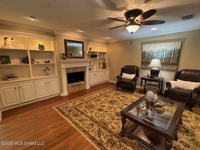 Gillsburg MS Farmhouse Estate on 72 Acres