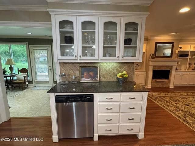 Gillsburg MS Farmhouse Estate on 72 Acres
