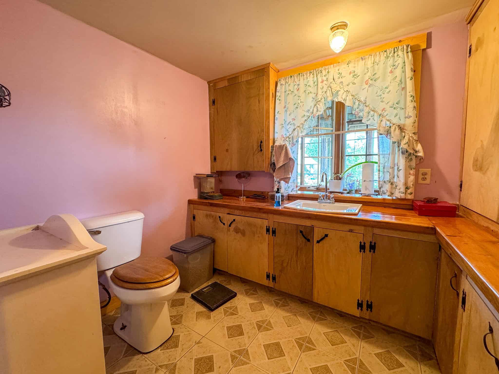 Unique Eco Friendly Home on 18.7 Acres – Waterford, Maine